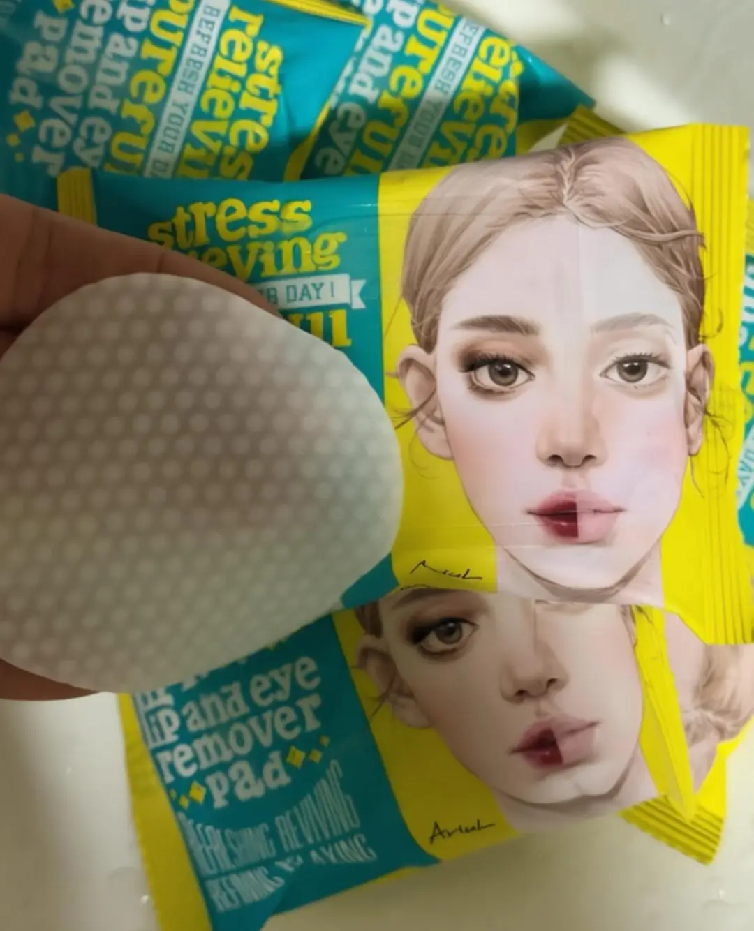 선택된 언니의파우치 리뷰 이미지 - [스트레스 릴리빙 퓨어풀 립앤아이 리무버 패드]