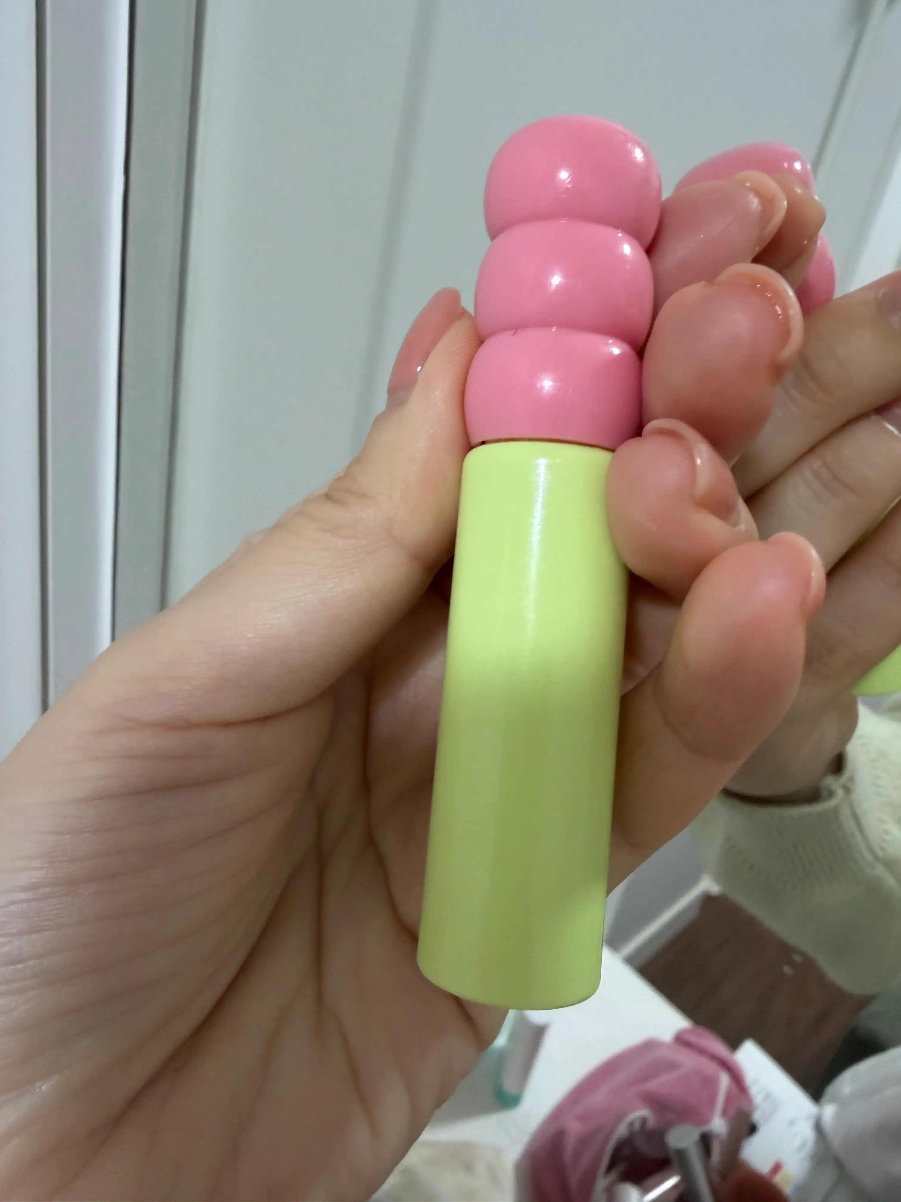 선택된 언니의파우치 리뷰 이미지 - [(컬러그램X잔망루피) 탕후루 탱글 틴트]