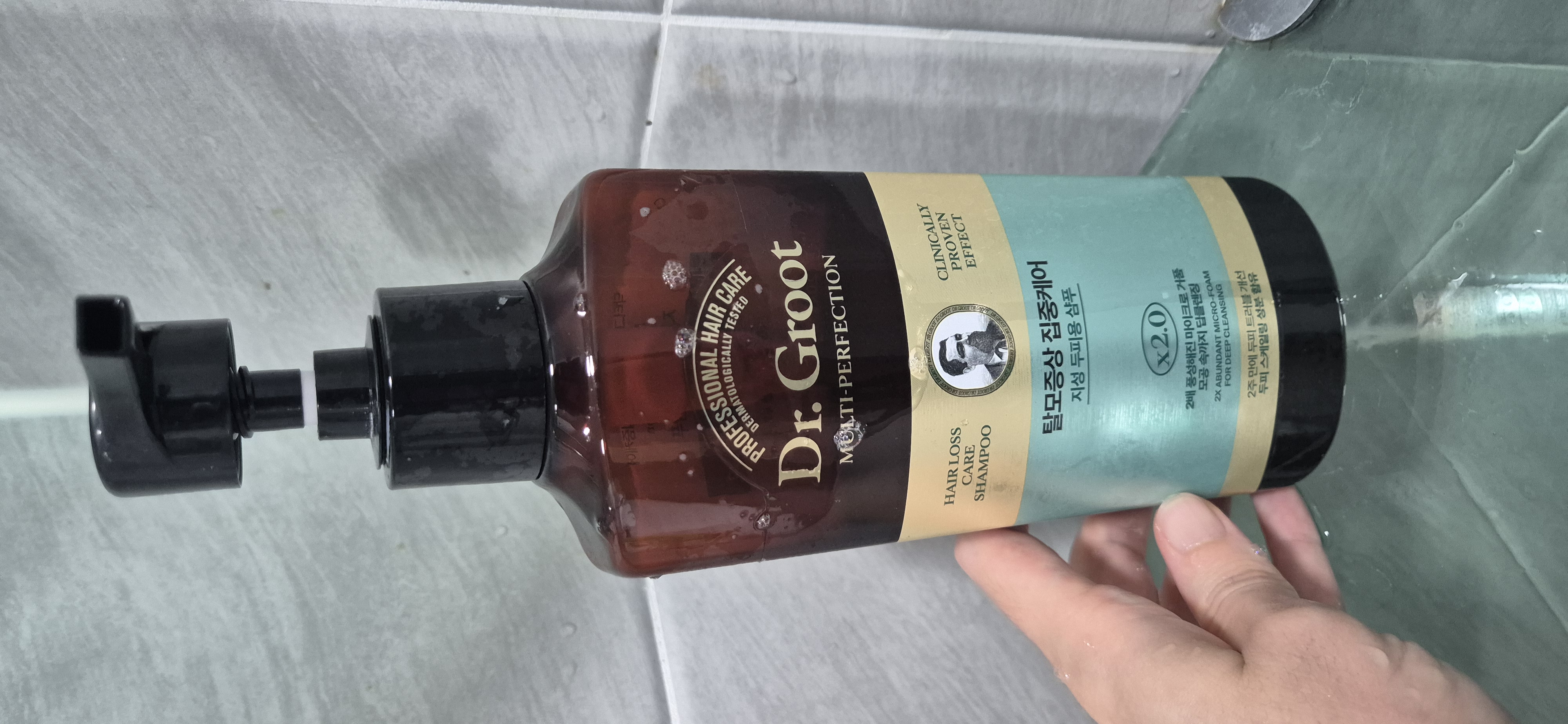 선택된 언니의파우치 리뷰 이미지 - [탈모증상 집중케어 멀티퍼펙션 지성 두피용 샴푸]