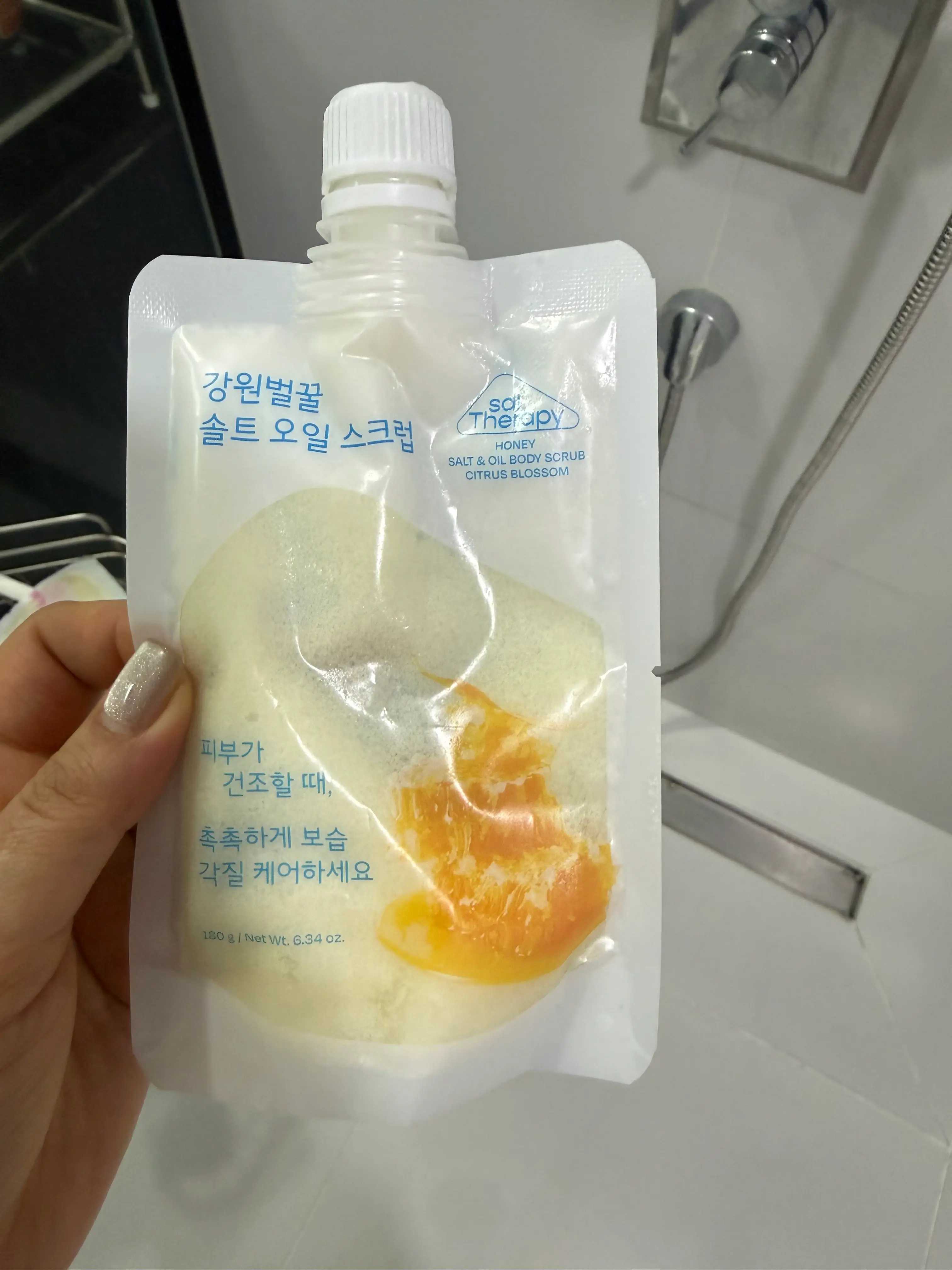 선택된 언니의파우치 리뷰 이미지 - [허니 솔트 앤 오일 바디스크럽 시트러스블라썸]