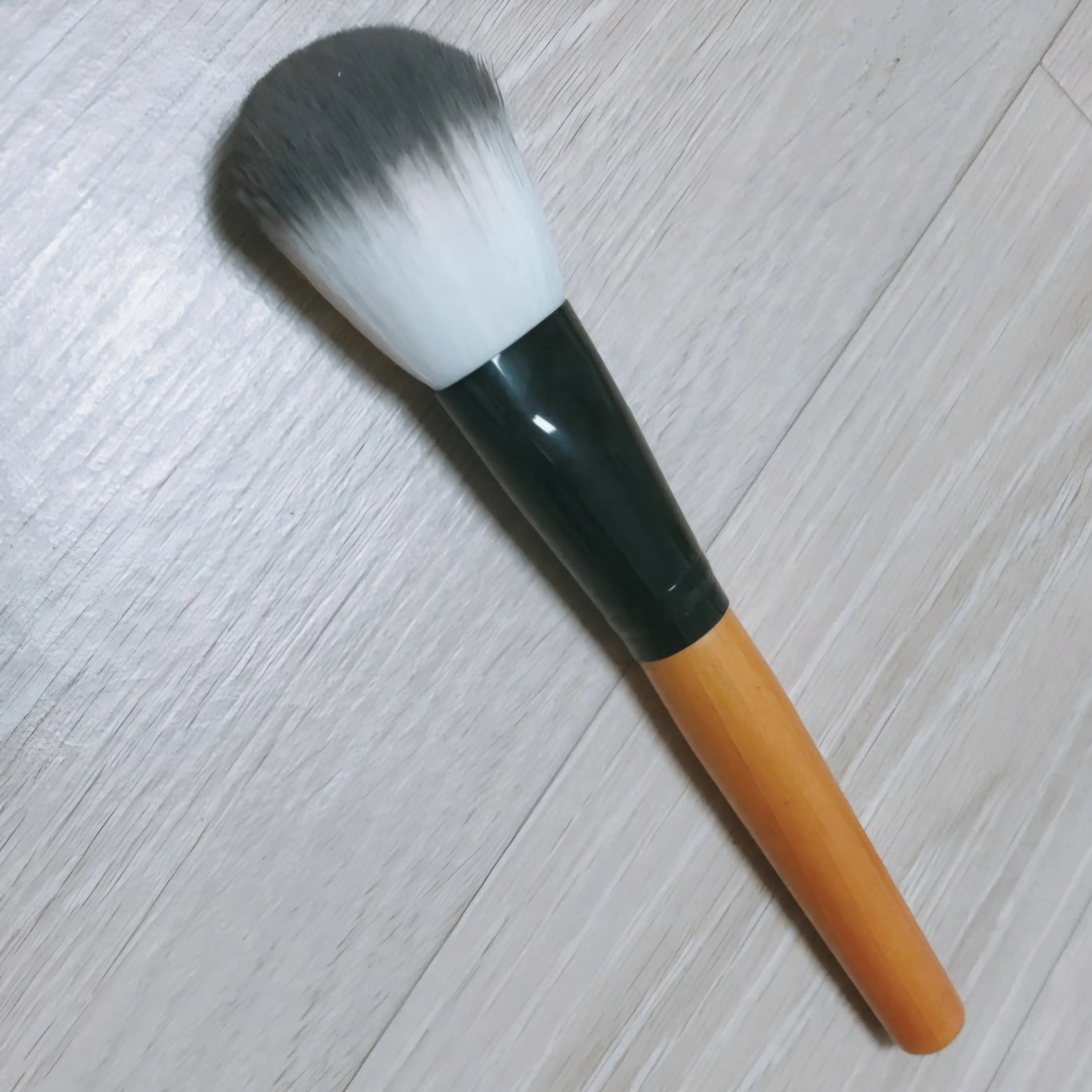 선택된 언니의파우치 리뷰 이미지 - [고급 파우더 브러시 (대)]