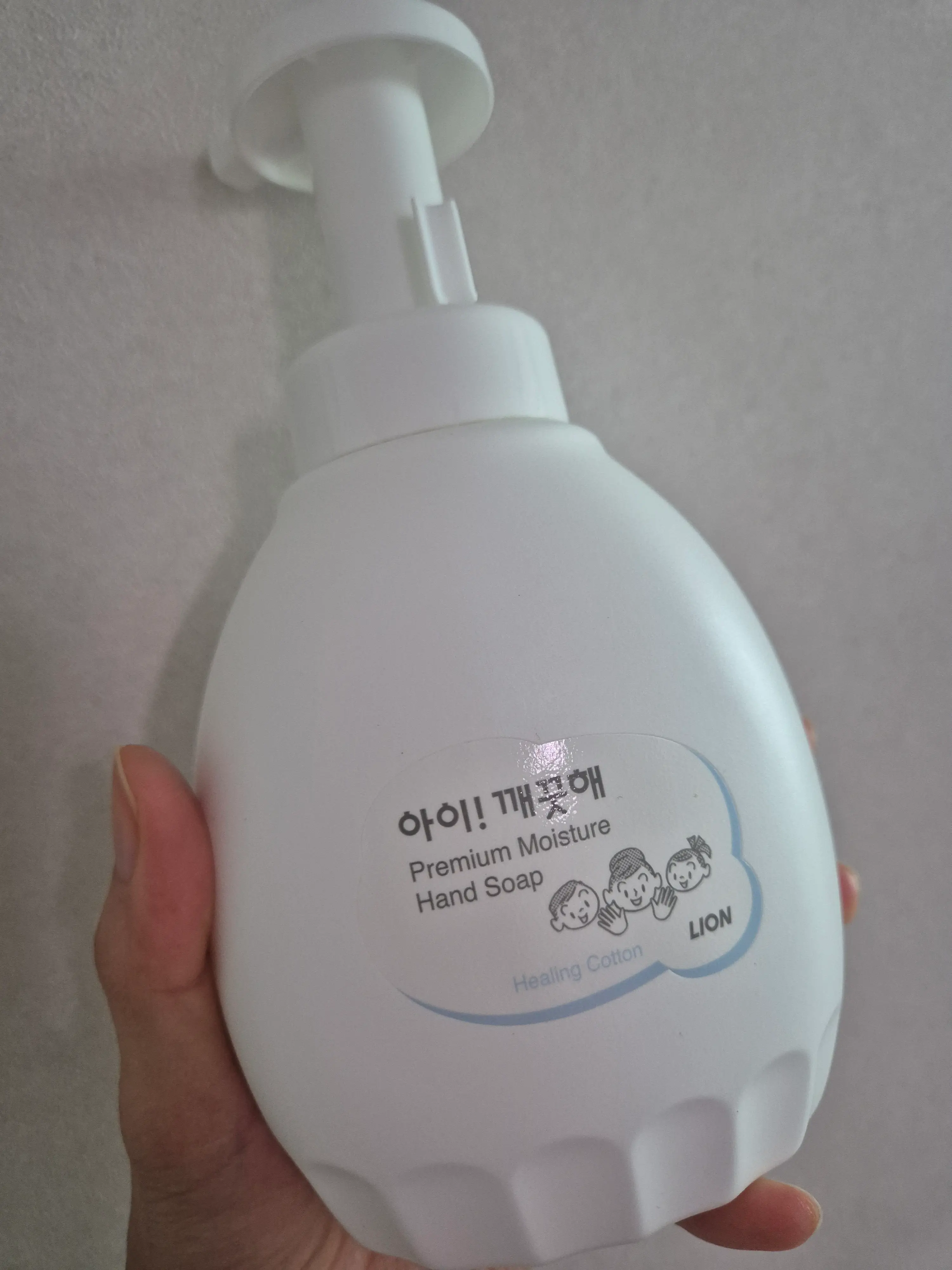 선택된 언니의파우치 리뷰 이미지 - [아이 깨끗해 프리미엄 모이스처 폼 핸드솝 [힐링코튼]]