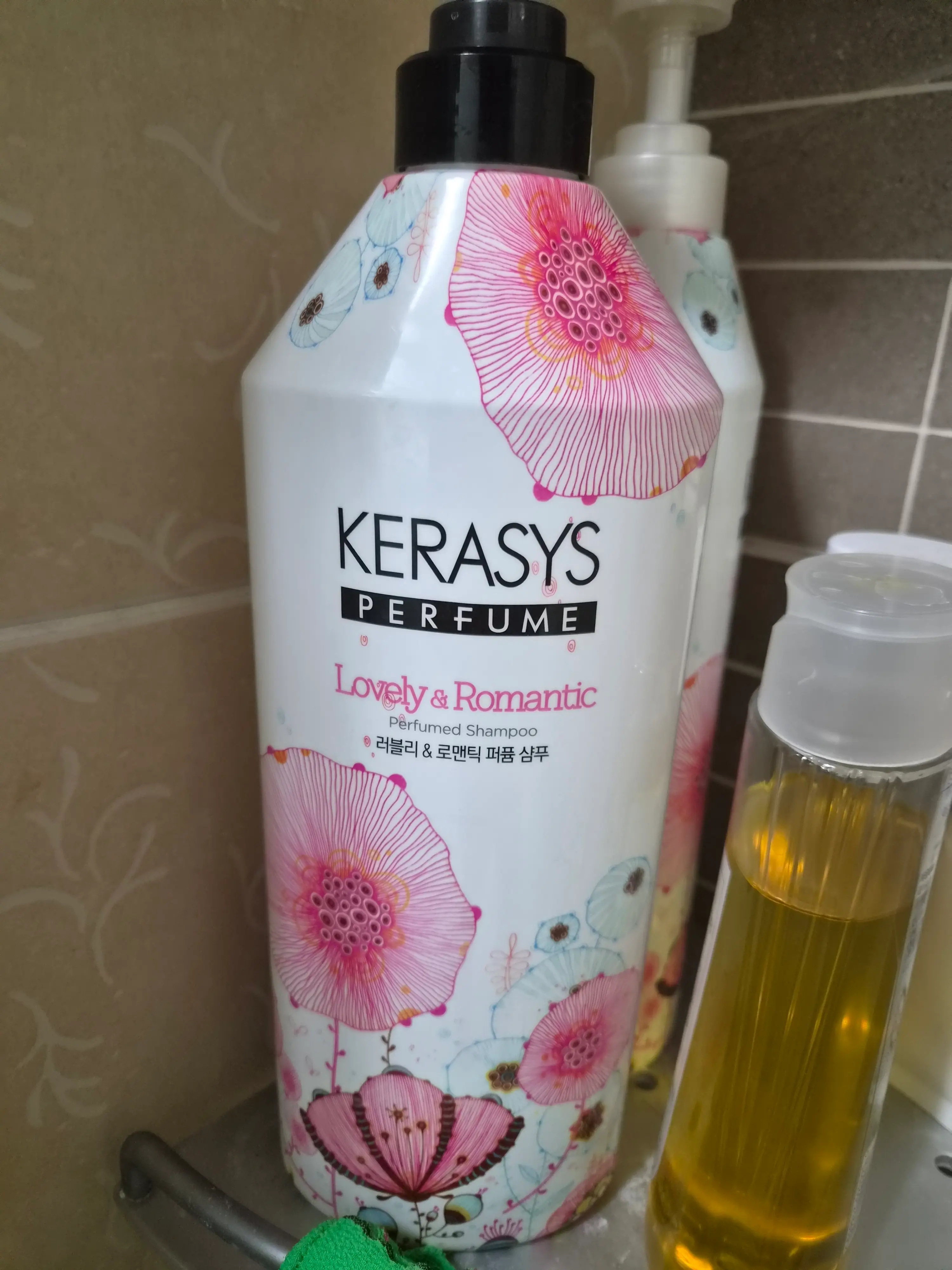 선택된 언니의파우치 리뷰 이미지 - [러블리 앤 로맨틱 퍼퓸 샴푸]