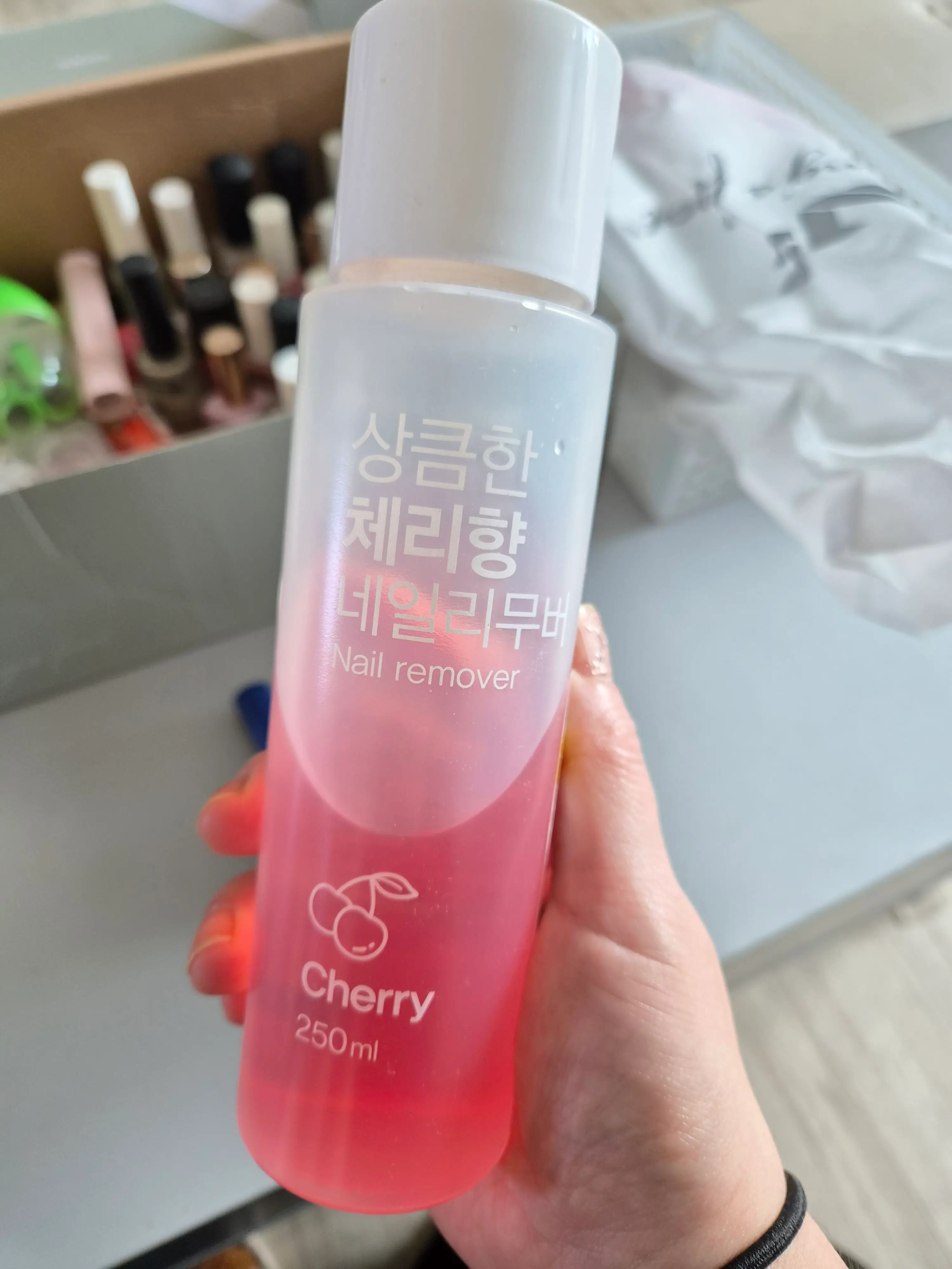 선택된 언니의파우치 리뷰 이미지 - [프루츠 네일 리무버(250ml)]