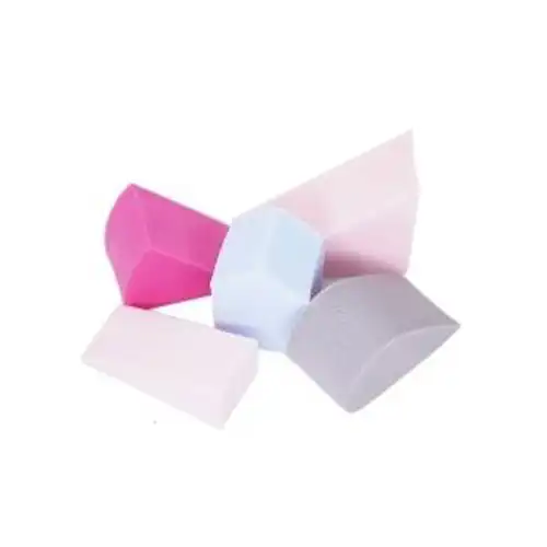 물에 적시면 커지는 메이크업 퍼프