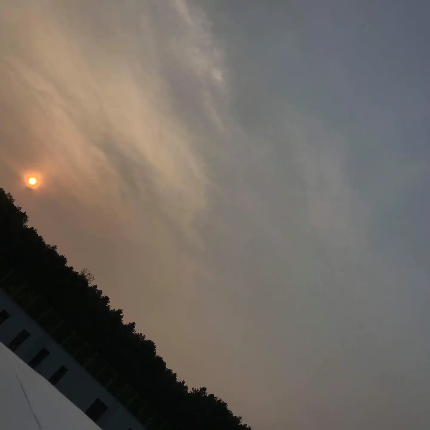 언파is럽