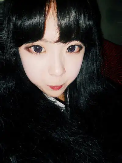 콧수염아가씨