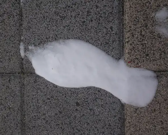 혚연