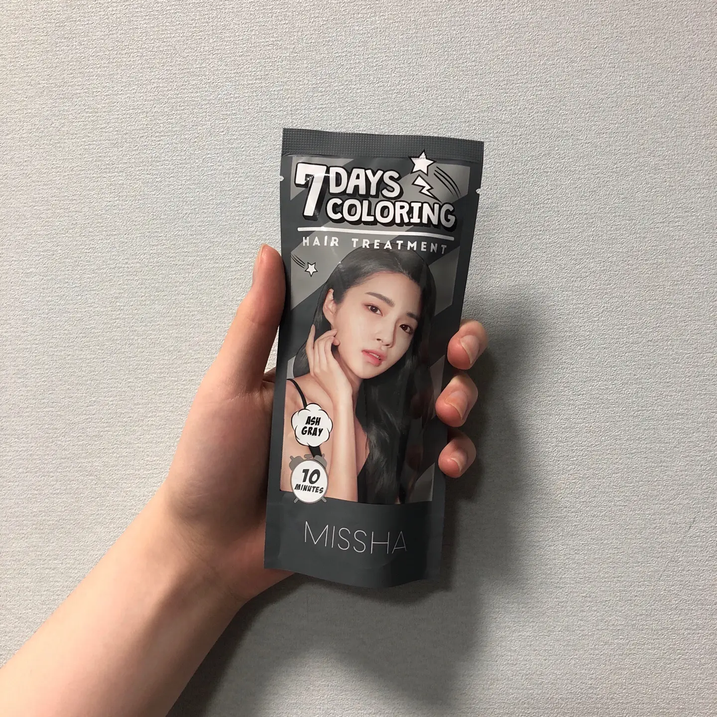 선택된 언니의파우치 리뷰 이미지 - [세븐데이즈 컬러링 헤어 트리트먼트 [애쉬 그레이]]