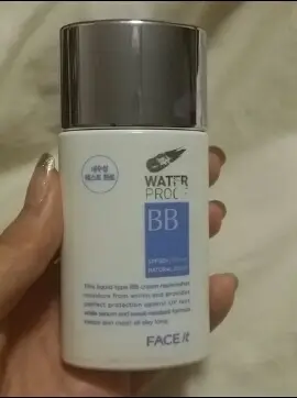 선택된 언니의파우치 리뷰 이미지 - [페이스잇 워터프루프 비비 SPF50+PA+++ 02 내추럴 베이지]