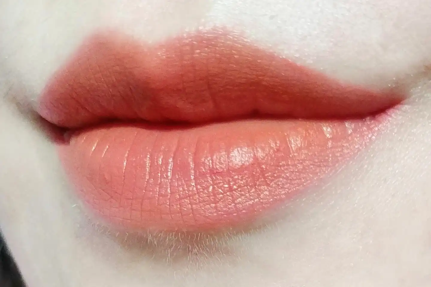 플랫 벨벳 & 글로시 스틱 BE01 솔라 베이지