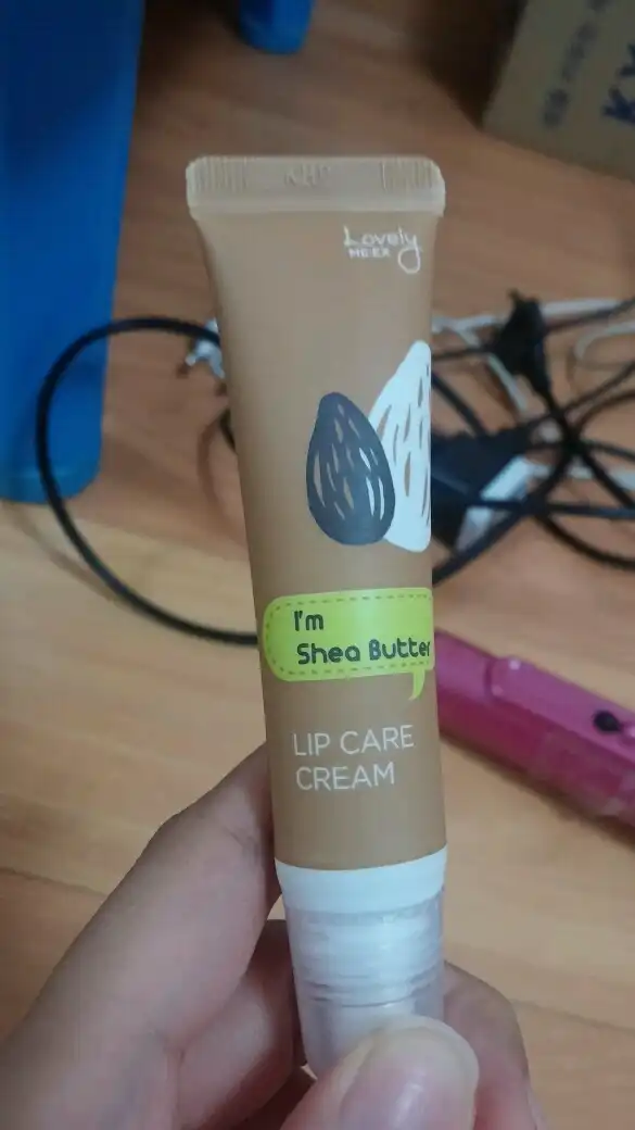 러블리믹스 립케어 크림 쉐어버터