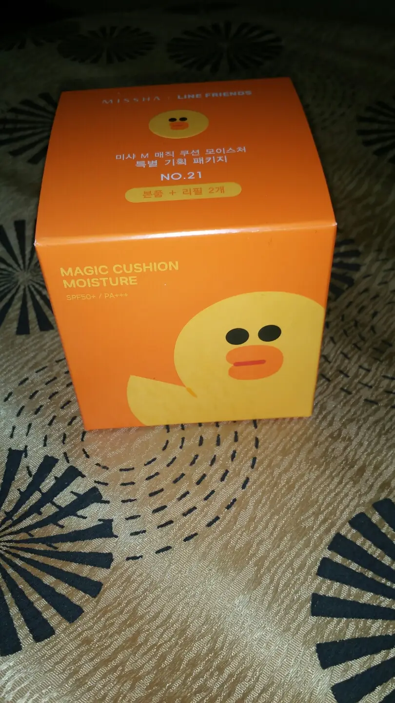선택된 언니의파우치 리뷰 이미지 - [매직 쿠션 모이스처 (라인프렌즈 에디션 특별기획 패키지)]