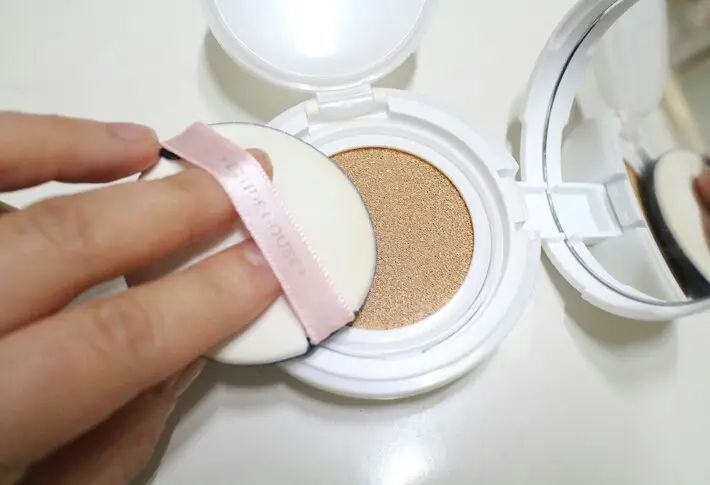 선택된 언니의파우치 리뷰 이미지 - [진주알 맑은 애니 쿠션 SPF50+/PA+++ (W13 내추럴 베이지)]
