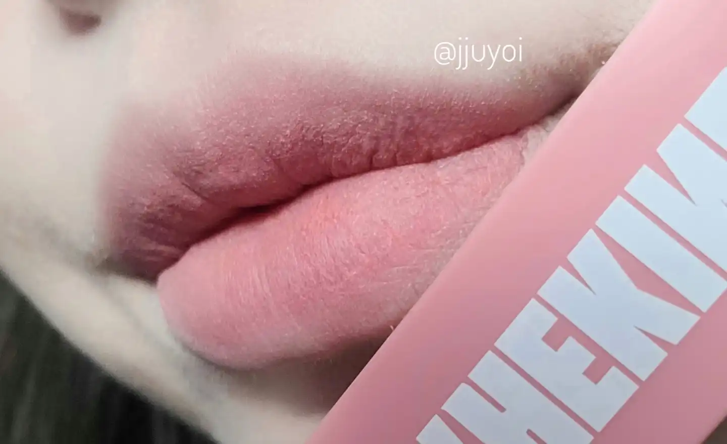 언니의파우치 리뷰 이미지 - [오버스머지 립 틴트 [18 모브피셜]]