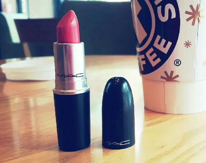 선택된 언니의파우치 리뷰 이미지 - [앰플리파이드 립스틱 [베가스 볼트]]