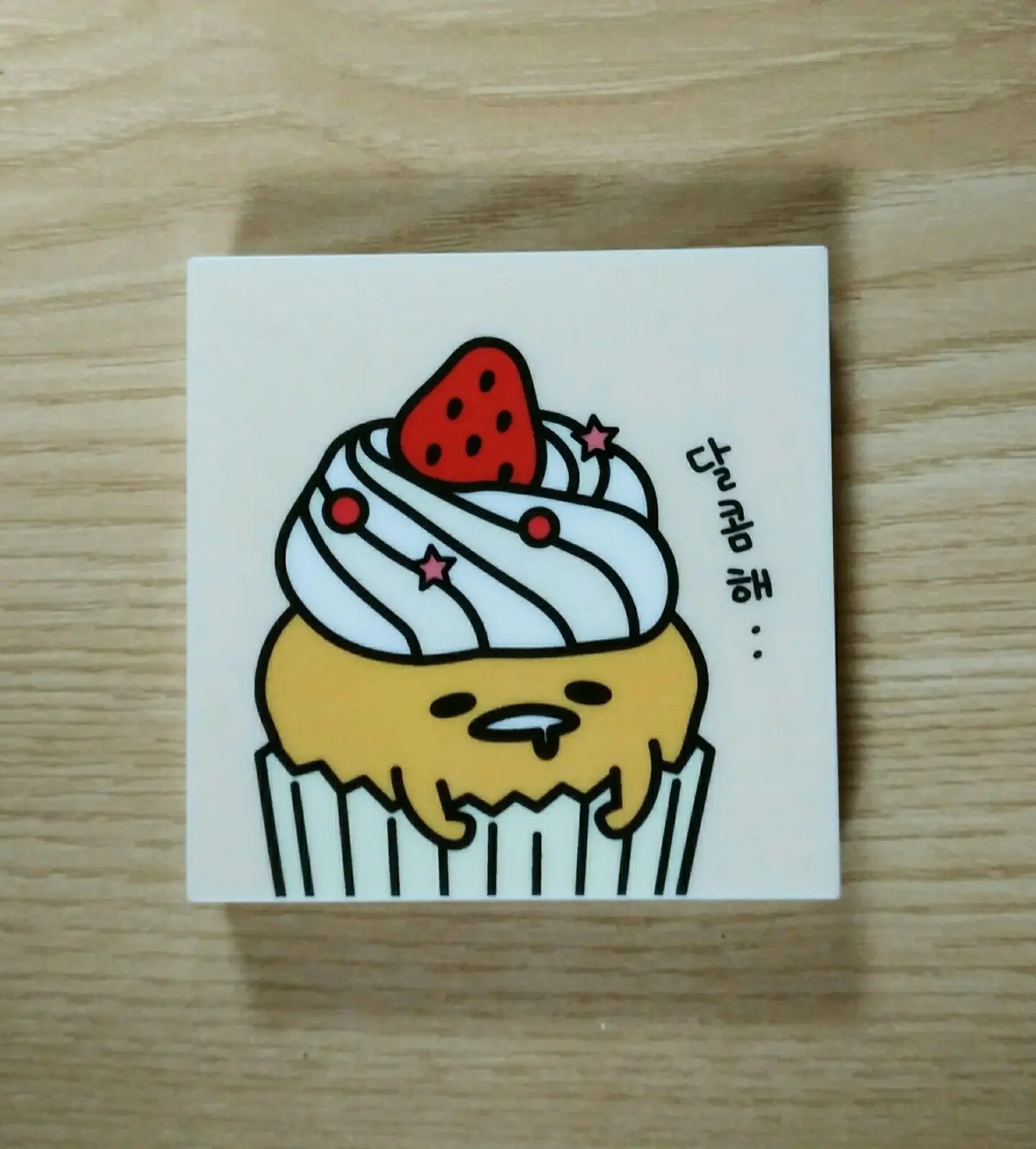 선택된 언니의파우치 리뷰 이미지 - [구데타마 ver2 컵케익 아이섀도우 [1호 레드벨벳]]