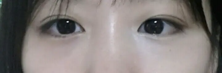 선택된 언니의파우치 리뷰 이미지 - [커버 퍼펙션 팁 컨실러 [02 리치 베이지]]