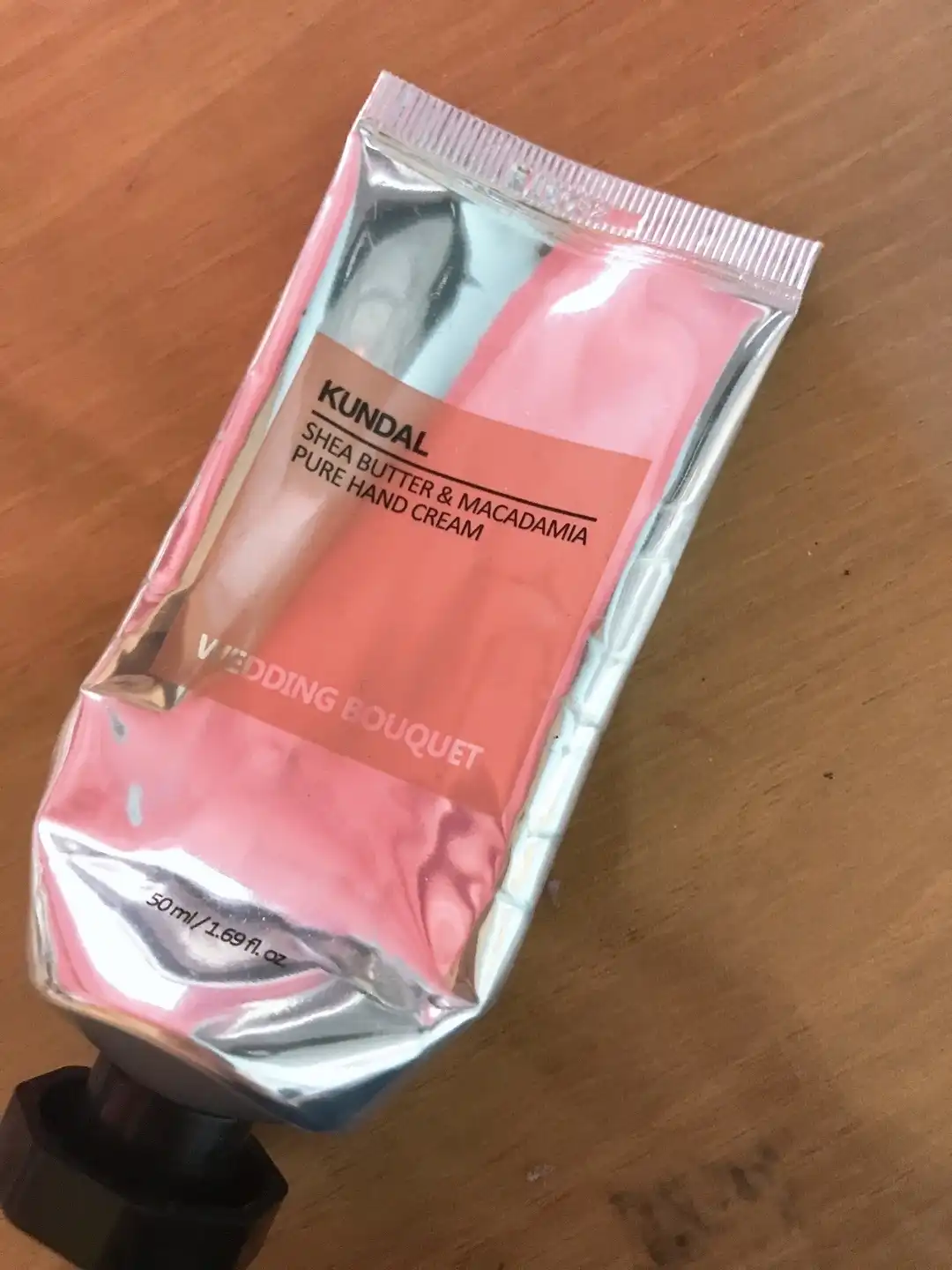 선택된 언니의파우치 리뷰 이미지 - [시어버터 앤 마카다미아 핸드크림 [웨딩부케]]