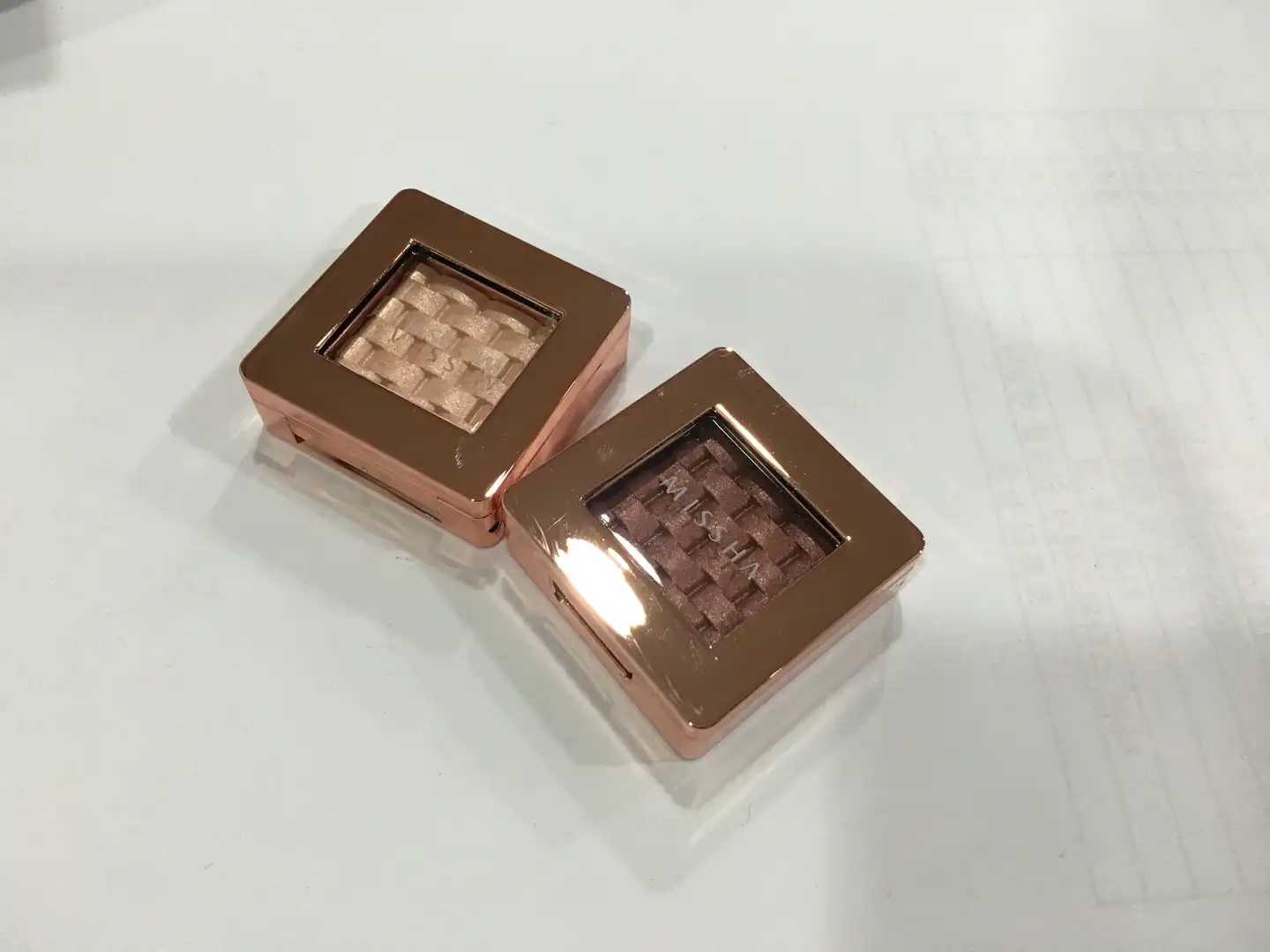 모던 섀도우 이탈프리즘 [6호 로즈 코사지]