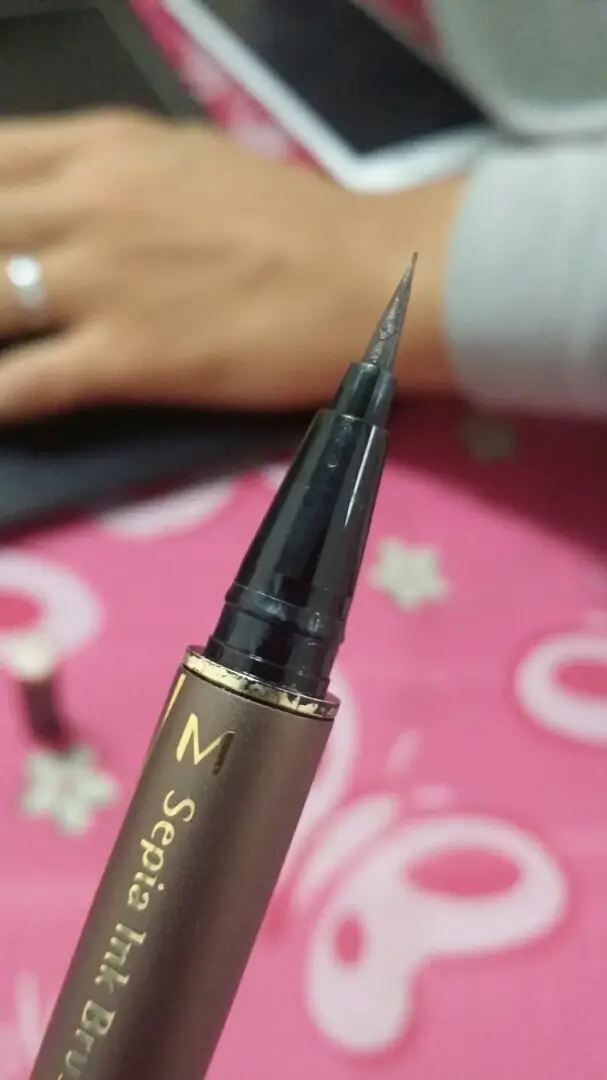 선택된 언니의파우치 리뷰 이미지 - [M 세피아 잉크 브러쉬 펜 라이너 [다크 브라운]]