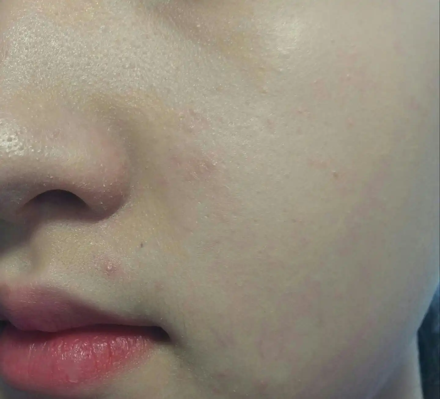 언니의파우치 리뷰 이미지 14 - [진주알 맑은 애니 쿠션 SPF50+/PA+++ (N02 라이트베이지)]