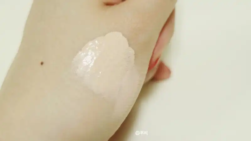 언니의파우치 리뷰 이미지 4 - [네츄럴 래디언트 롱웨어 파운데이션 [오슬로]]
