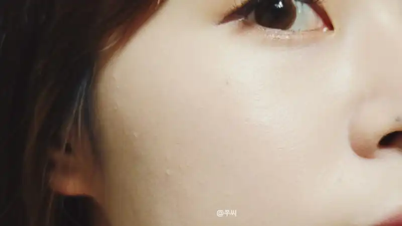언니의파우치 리뷰 이미지 6 - [네츄럴 래디언트 롱웨어 파운데이션 [오슬로]]