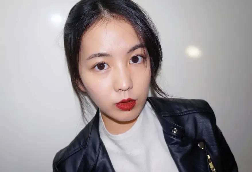 선택된 언니의파우치 리뷰 이미지 - [에코 소울 키스 버튼 립스 매트 [06 쌉싸름한 초콜릿]]