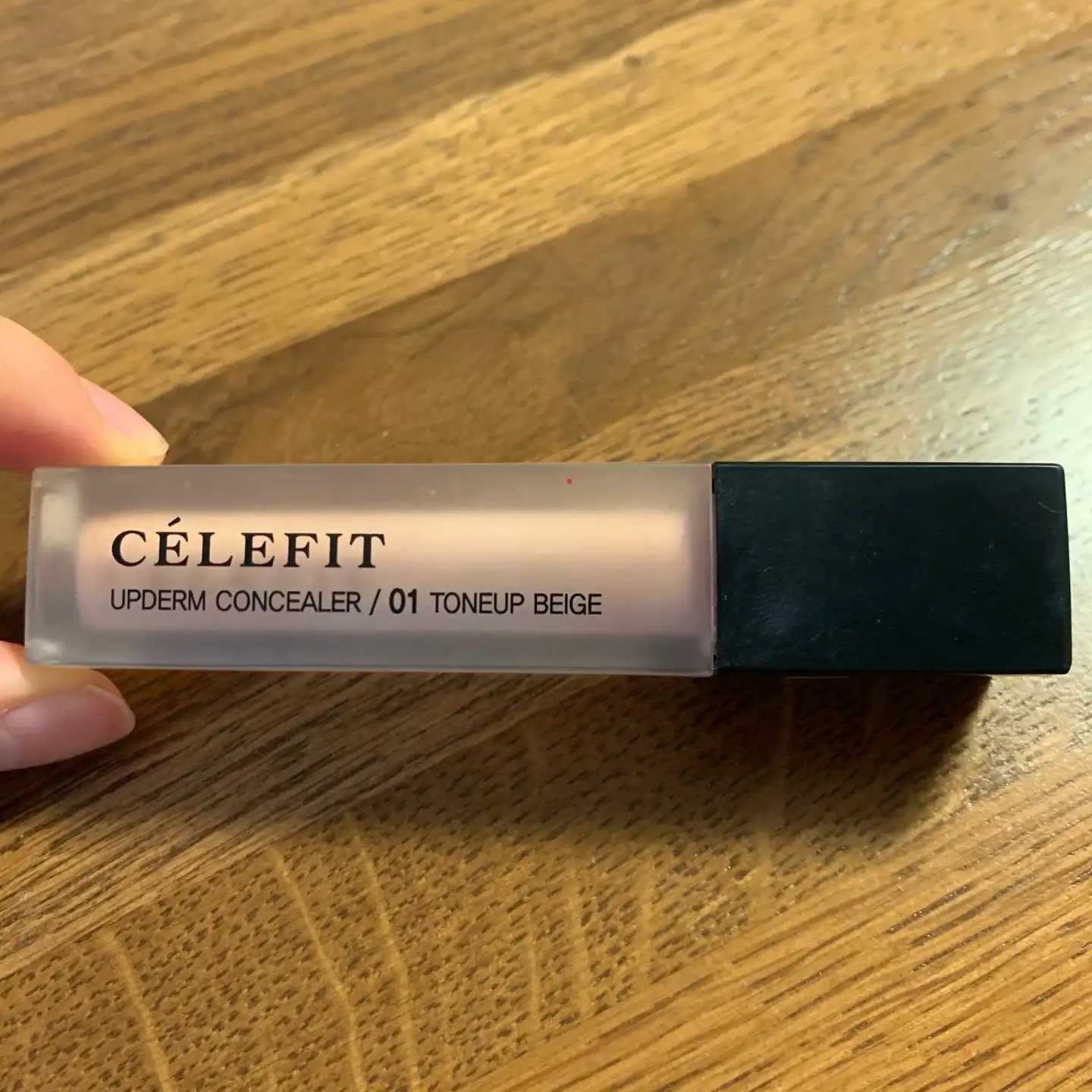 선택된 언니의파우치 리뷰 이미지 - [유피덤 컨실러 [01 톤업베이지]]