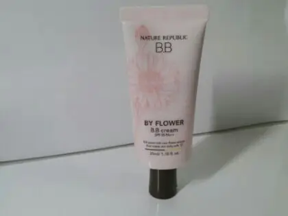 선택된 언니의파우치 리뷰 이미지 - [바이 플라워 비비크림 SPF35 PA++ 2호 차분한 비비]