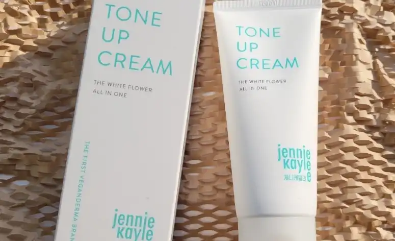 더 화이트플라워 톤업크림