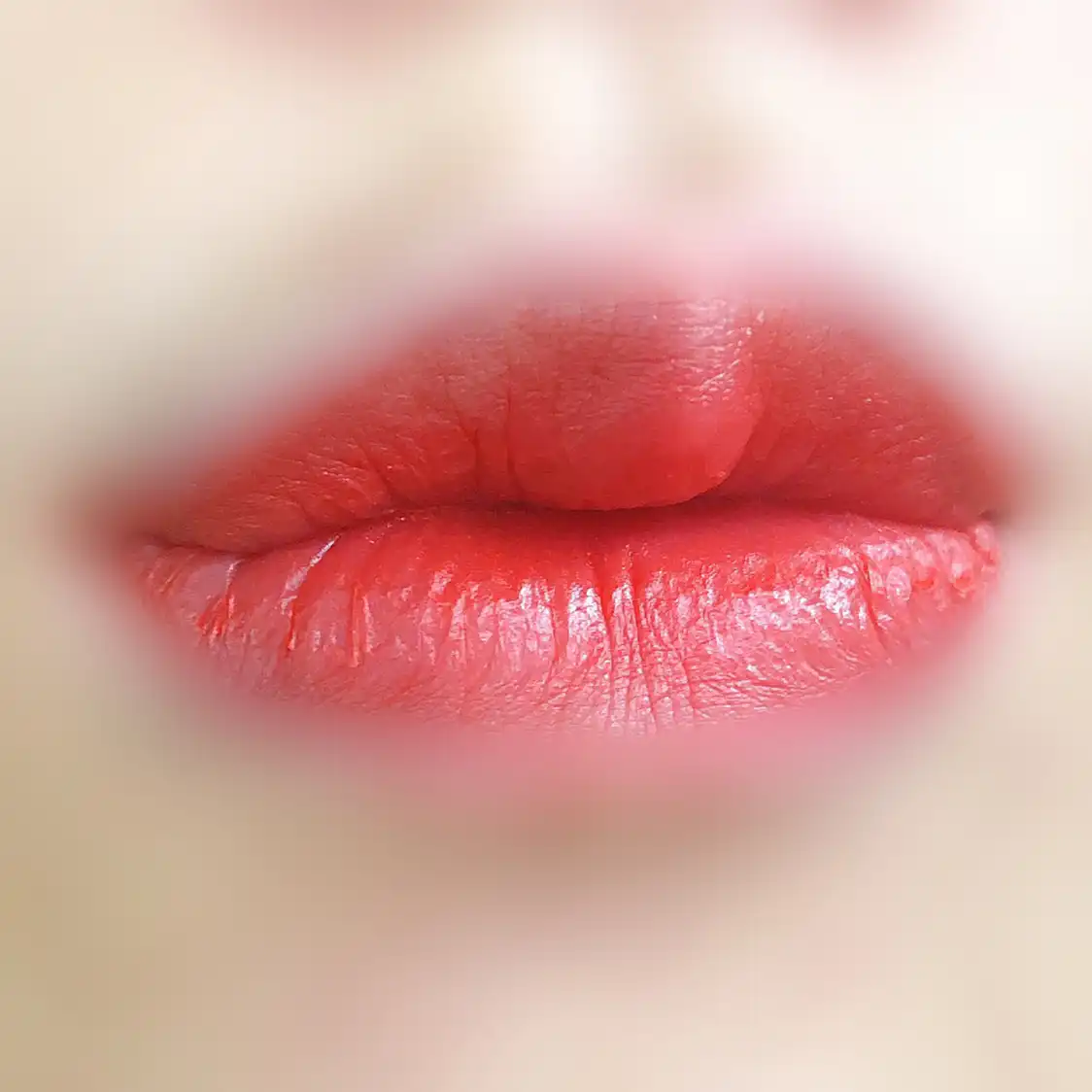 언니의파우치 리뷰 이미지 3 - [센슈얼 아쿠아 립스틱 [317호 델리케이트 리치]]