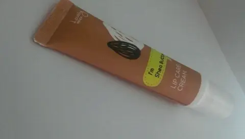 선택된 언니의파우치 리뷰 이미지 - [러블리믹스 립케어 크림 쉐어버터]