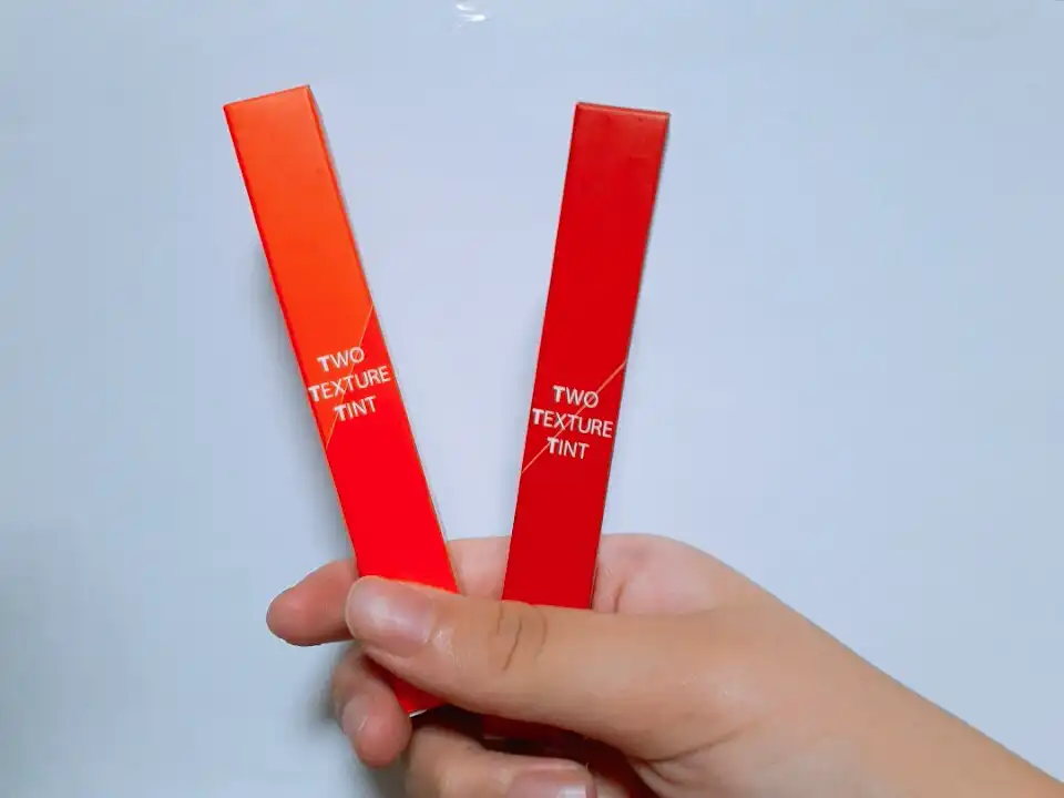 언니의파우치 리뷰 이미지 2 - [투 텍스처 틴트 [CR01 입술 반 코랄 반]]