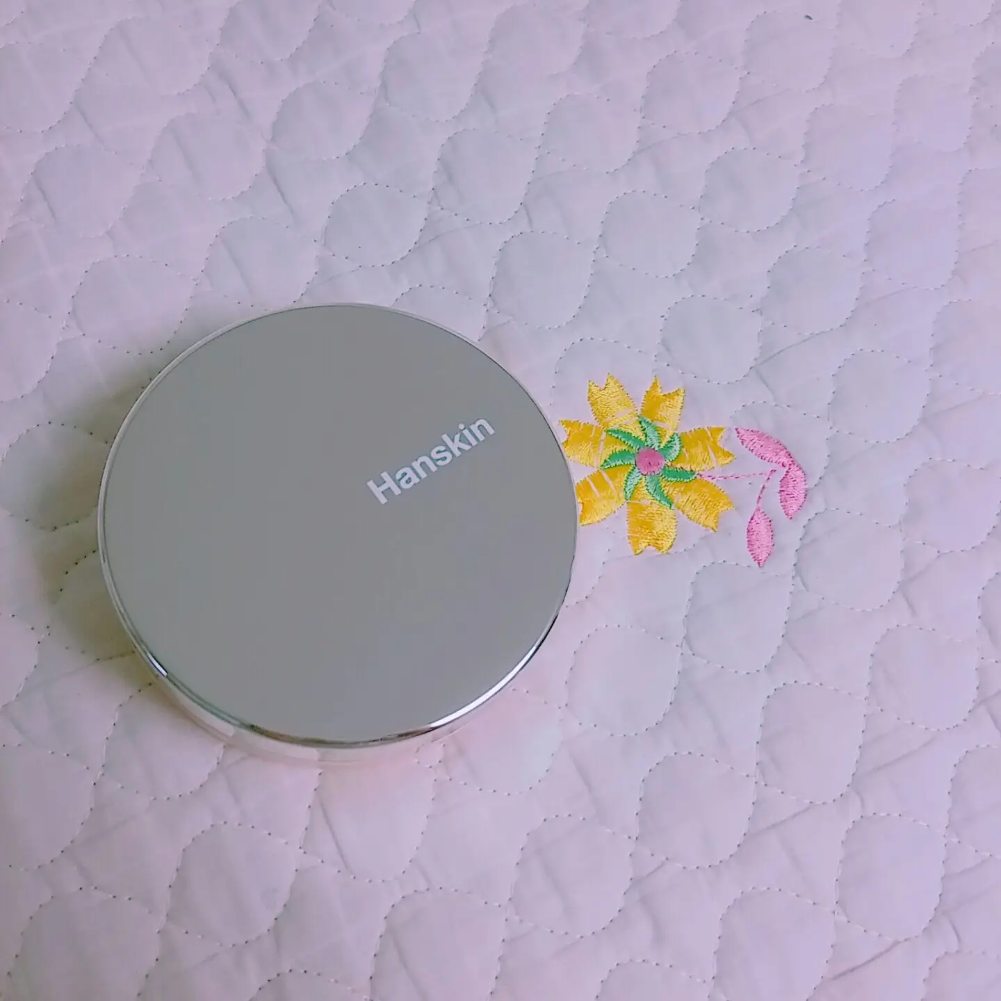 선택된 언니의파우치 리뷰 이미지 - [한스킨 워터백 쿠션 SPF50+ PA+++ (M23 natural)]