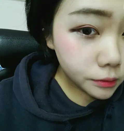 선택된 언니의파우치 리뷰 이미지 - [페스티벌 블러셔 크리미 [501 스페인 클럽]]