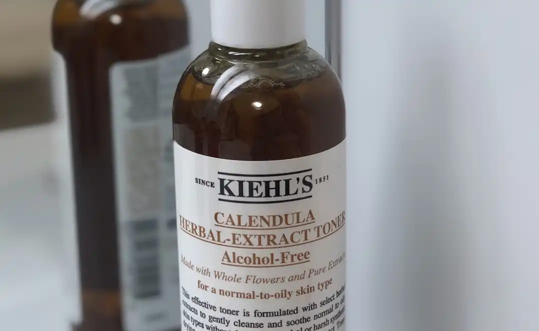 칼렌듈라 꽃잎 토너