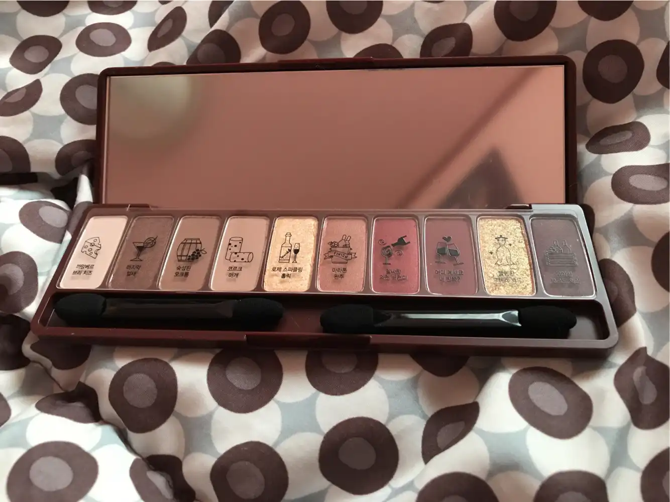 언니의파우치 리뷰 이미지 3 - [플레이 컬러 아이즈 [와인파티]]