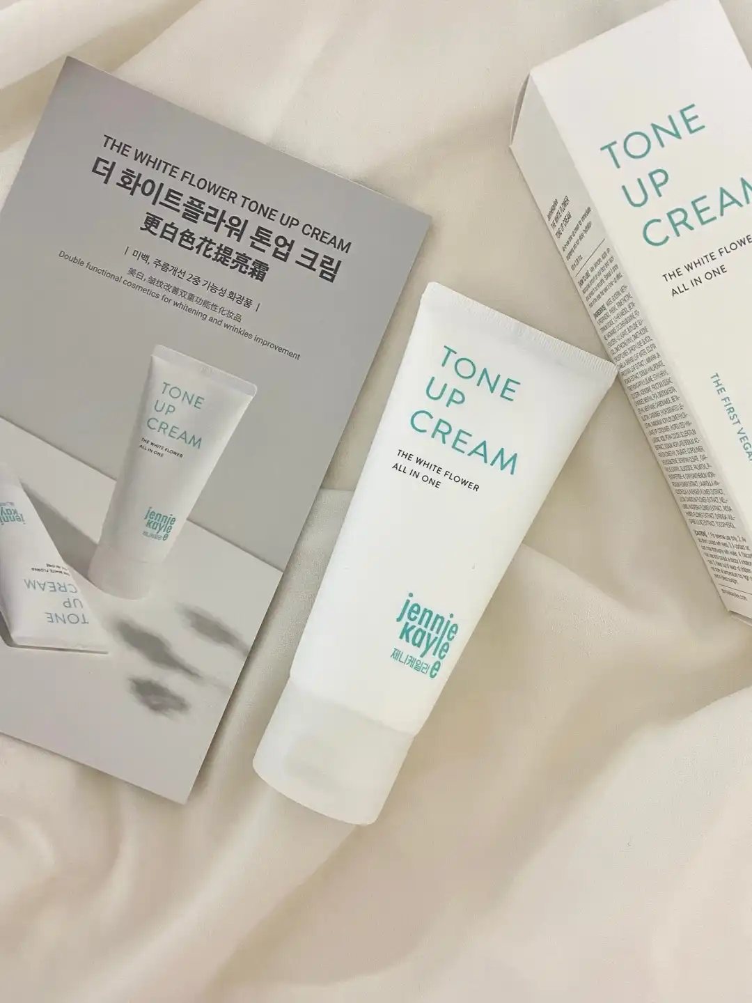 더 화이트플라워 톤업크림