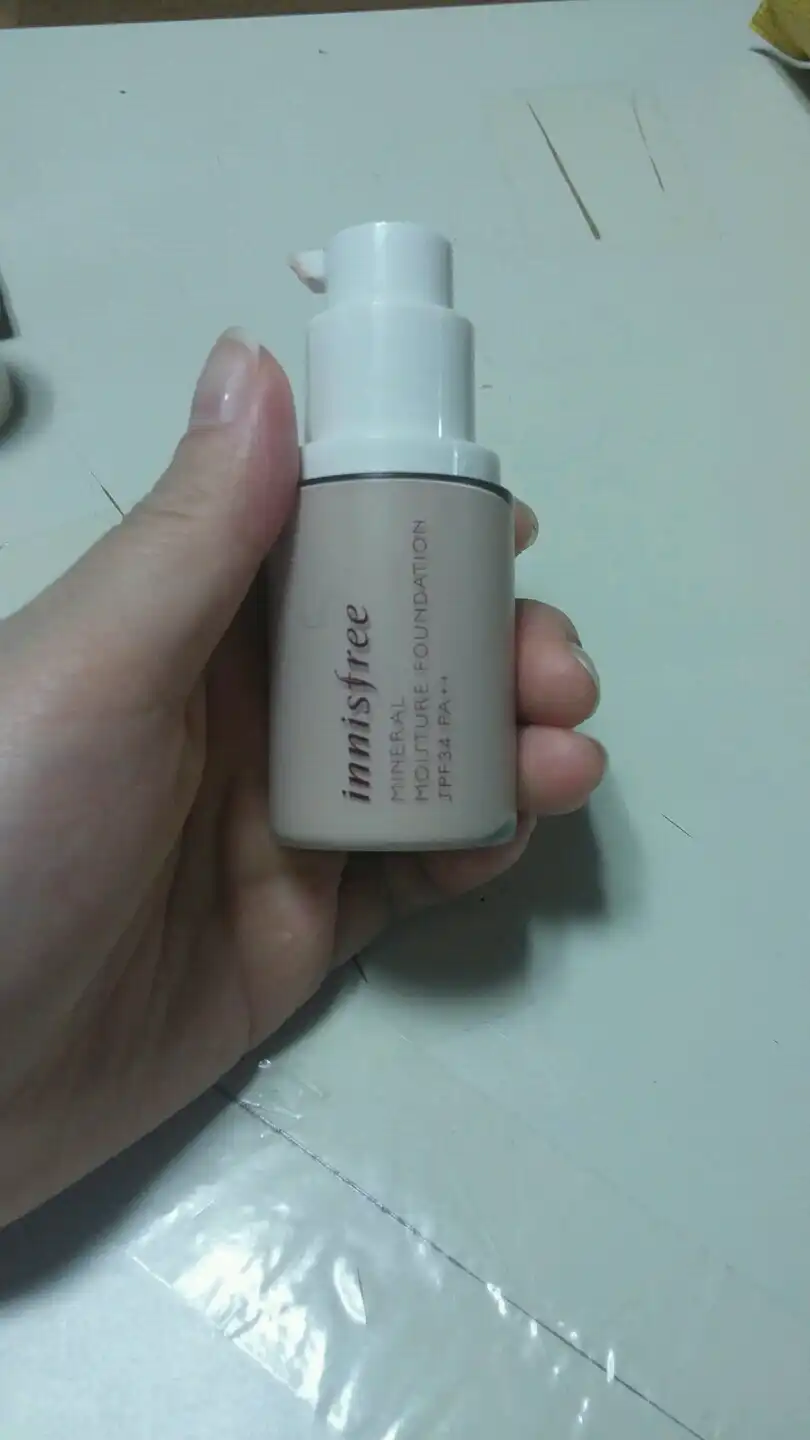 미네랄 모이스처 파운데이션 [W1호 라이트베이지]