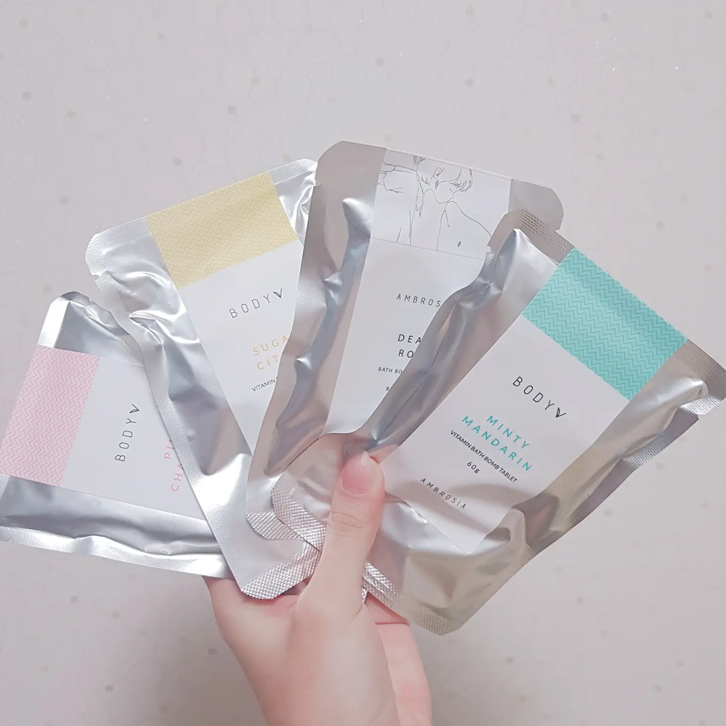 선택된 언니의파우치 리뷰 이미지 - [활력케어 온천입욕제 [핑크 샴페인]]