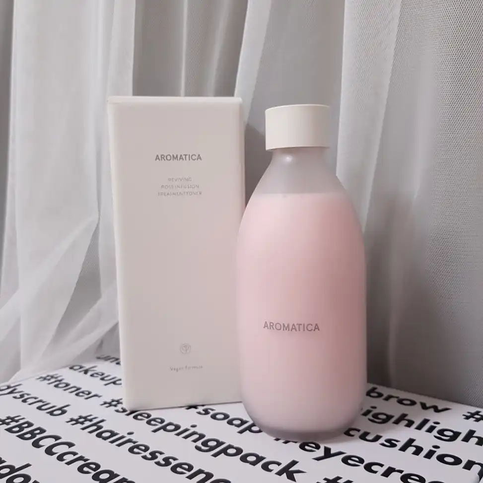 아로마티카 로즈 인퓨전 토너