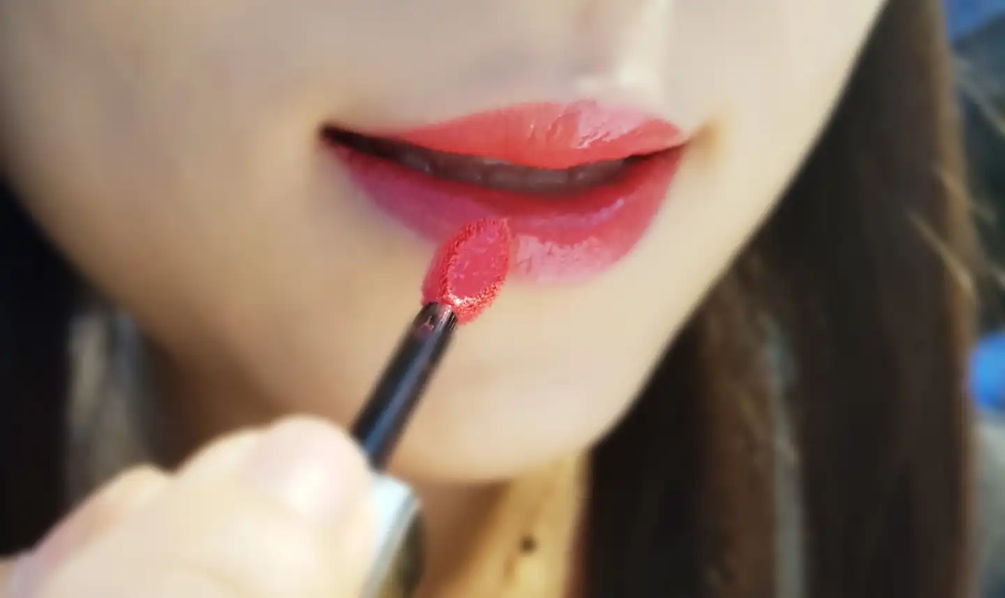 언니의파우치 리뷰 이미지 5 - [샤인 카레스 글로스 틴트 [203 라비앙 로즈]]