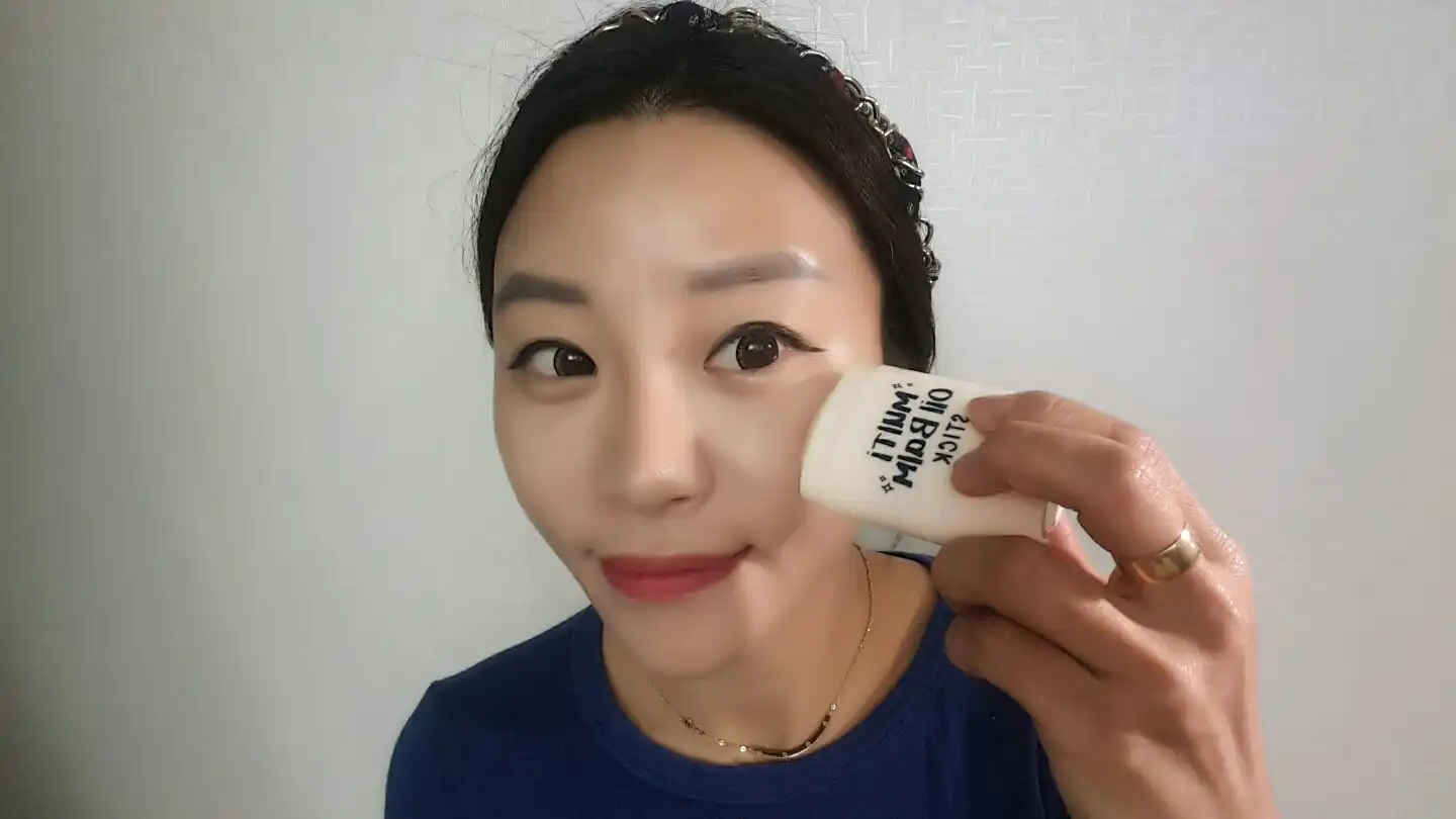 언니의파우치 리뷰 이미지 4 - [물광 밤 스틱]