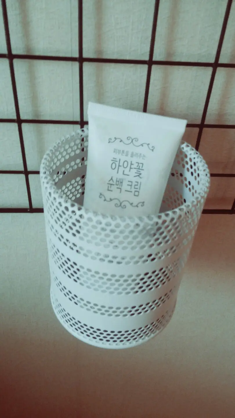 선택된 언니의파우치 리뷰 이미지 - [피부톤을 올려주는 하얀꽃 순백크림]