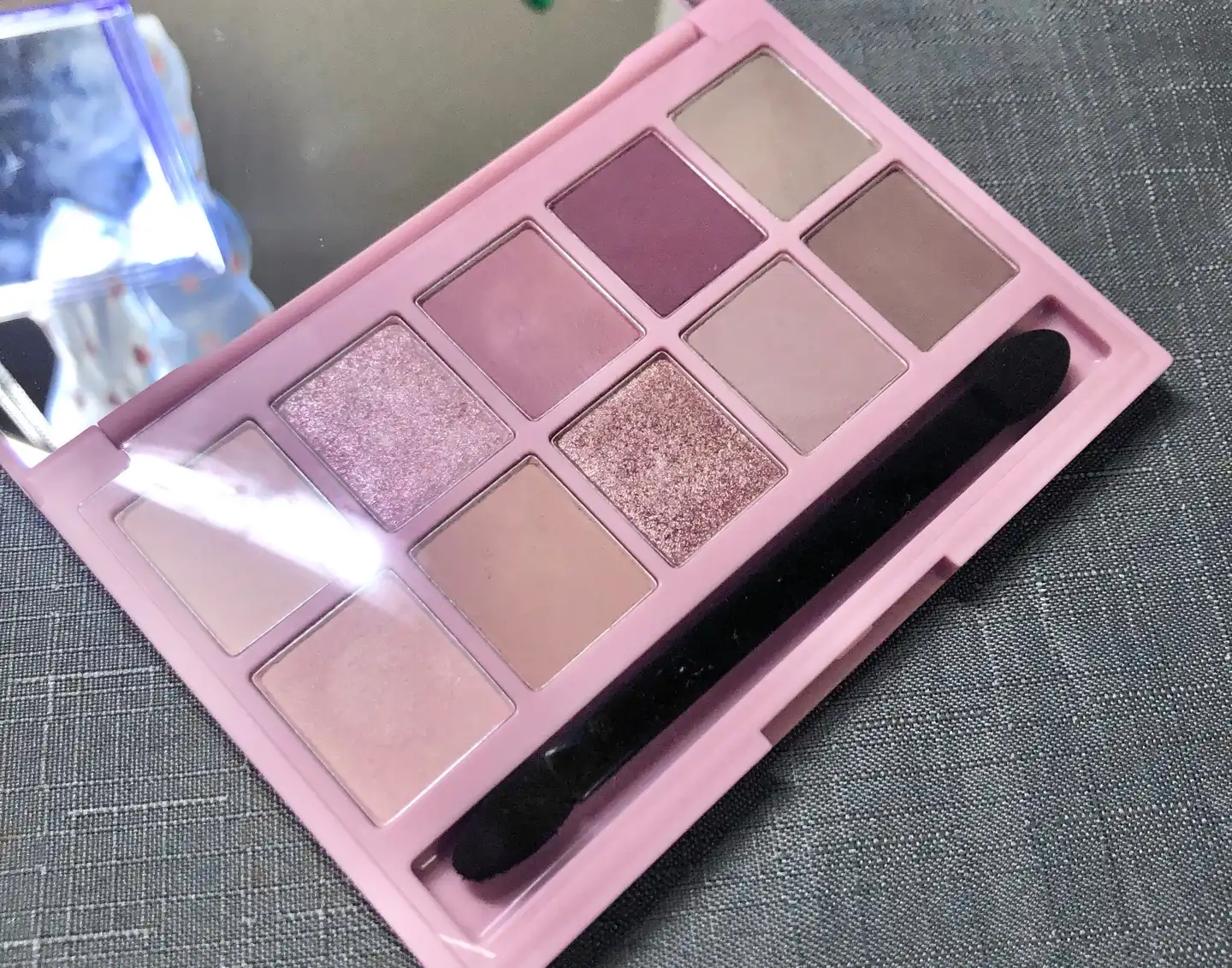 플레이 컬러 아이즈 [플라워 티 라떼]