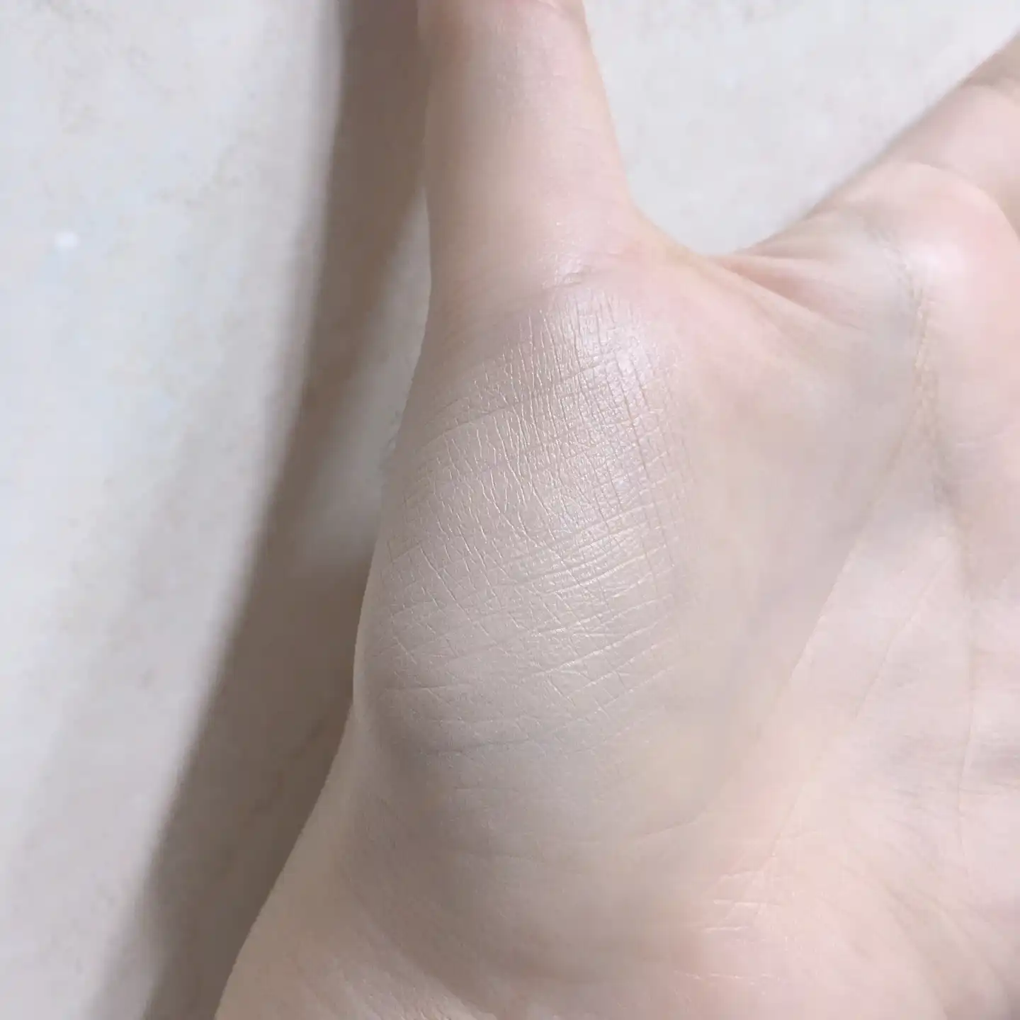 언니의파우치 리뷰 이미지 10 - [화이트 펄세이션 올 데이 피팅 펄 세럼 팩트 [21호 화사한 라이트 베이지]]