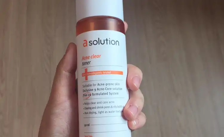 아크네 클리어 토너