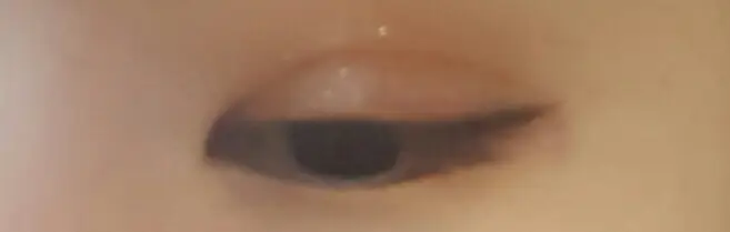 선택된 언니의파우치 리뷰 이미지 - [롱래스팅 붓펜 아이라이너 [01호 블랙]]